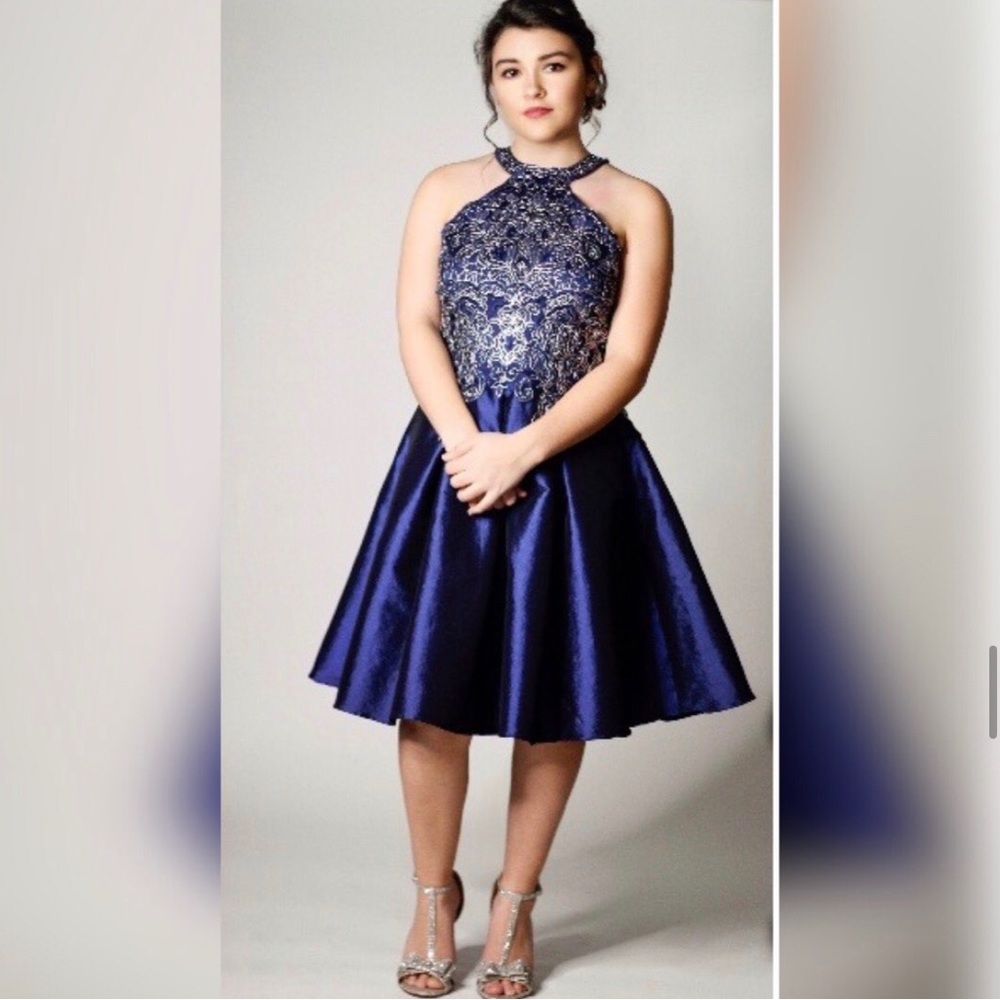 Elegant blue dress - Picture 1 of 3
